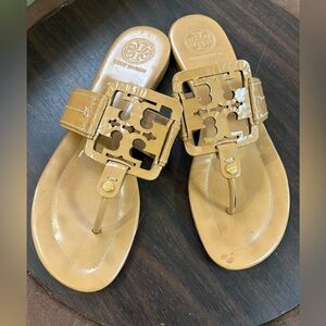 Tory Burch Miller Logo Patent Leather Sandals Tan Brown Size 8.5